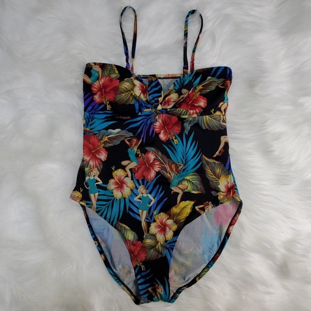 Kathy Ireland Bathing Suit